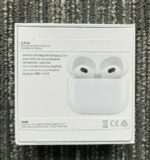 Airpods Pro (3rd Gen) with Megsafe Case (USB-C) - Image 3
